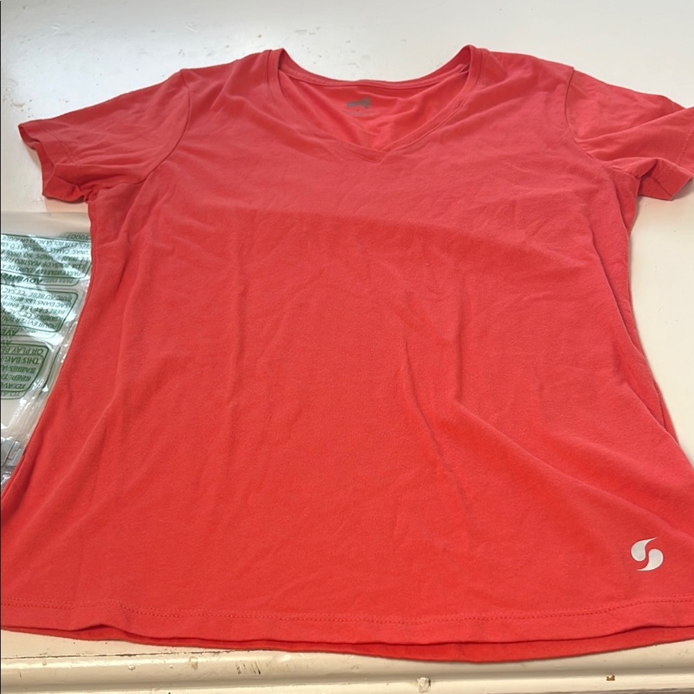Soffe Large Short Sleeve Red V Neck Basic T Shirt